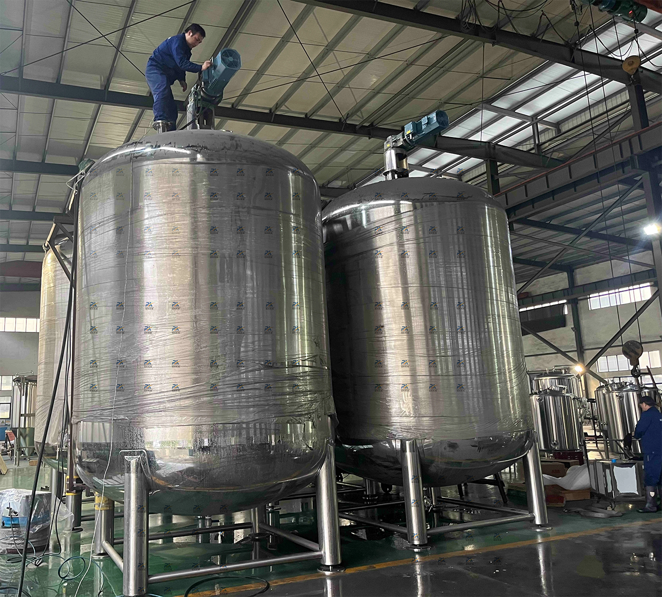 Stainless Steel Reactor & Mixing Tank Manufacturer
